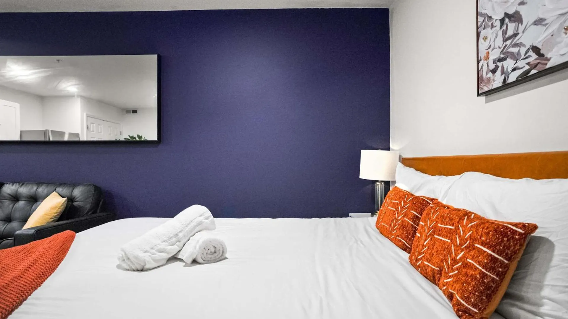 CozySuites Stunning 1BR in Downtown Pitts 1 Pittsburgh 0*,  United States