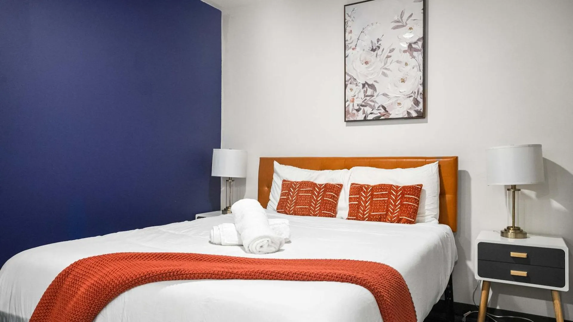 CozySuites Stunning 1BR in Downtown Pitts 1 Pittsburgh Apartment